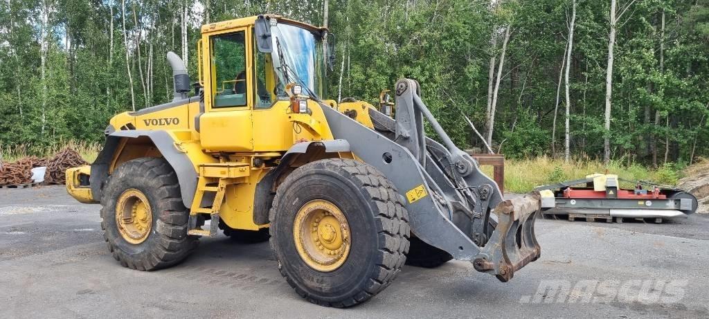 Volvo L 120 E Naudoti ratiniai krautuvai
