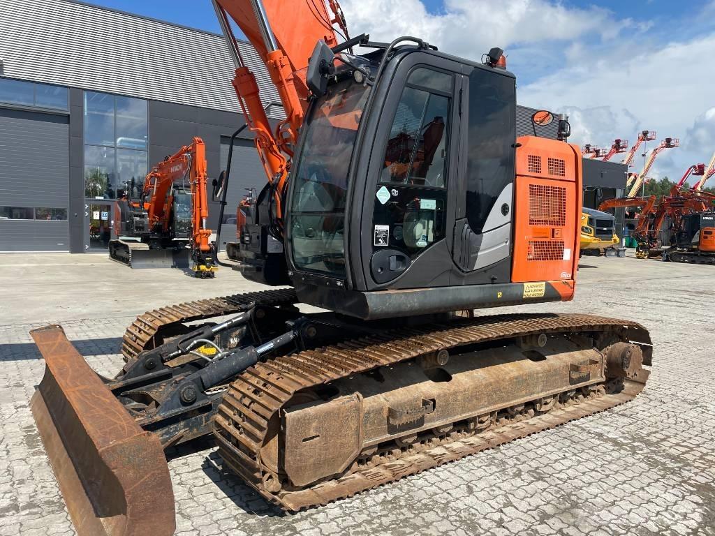 Hitachi ZX225USLC-5 Vikšriniai ekskavatoriai
