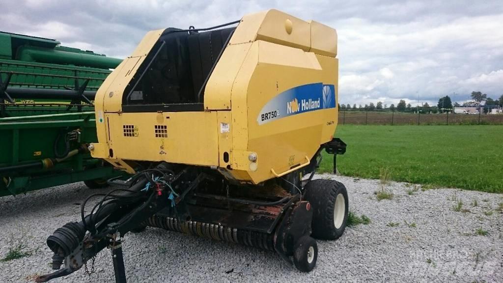 New Holland BR750A Ritinių presai