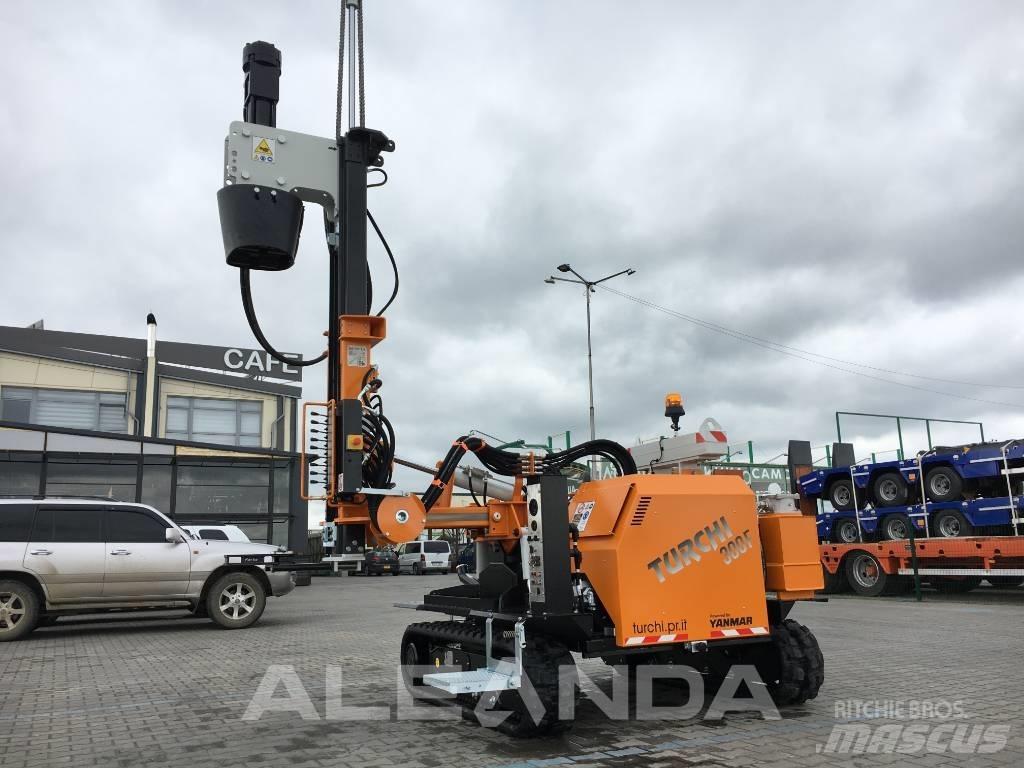  TURCHI 300 F Polių kalimo technika