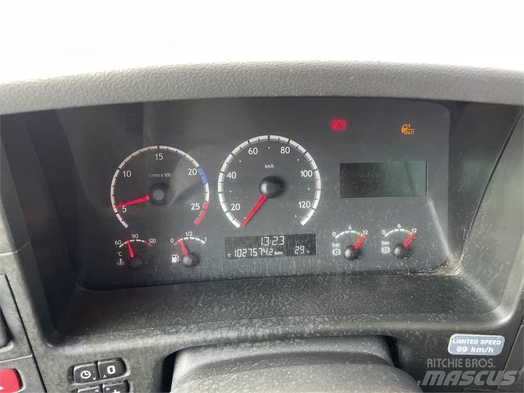 Scania P340 8x4 Automobiliniai kranai