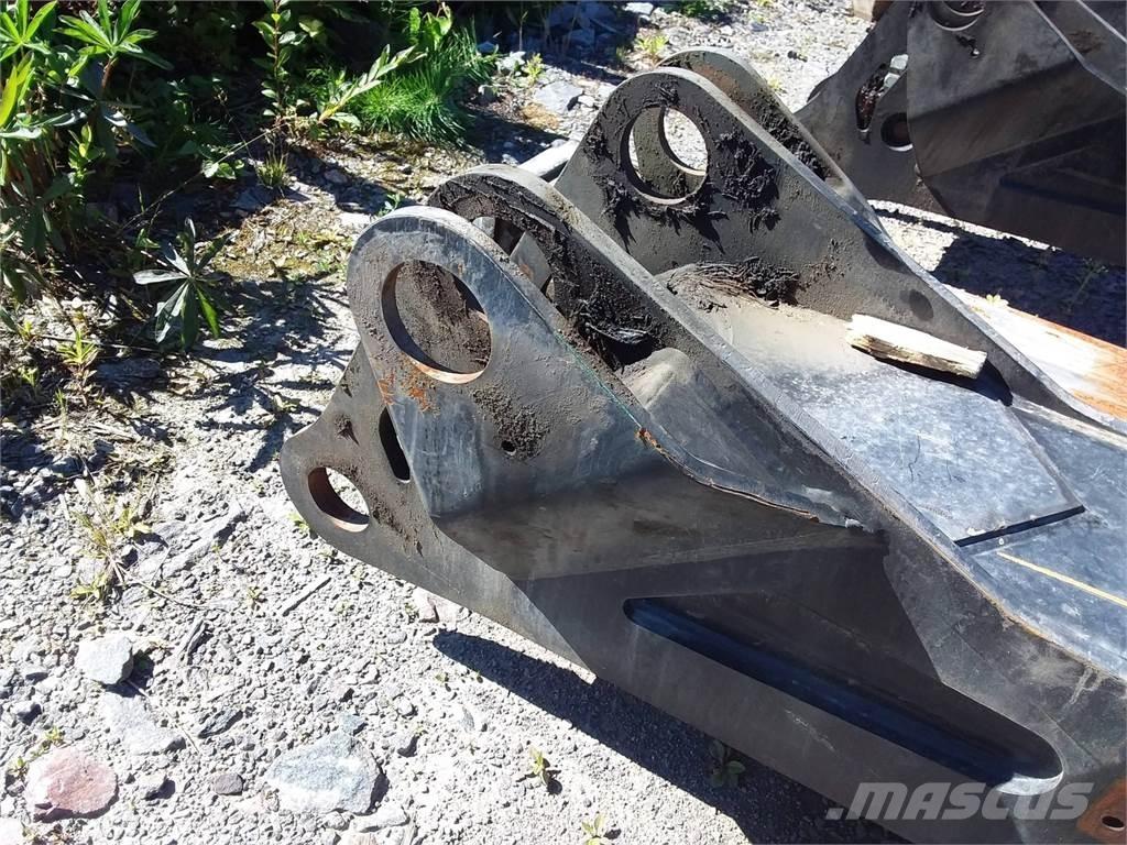 Komatsu C270h Medžių kirtimo mašinų kranai
