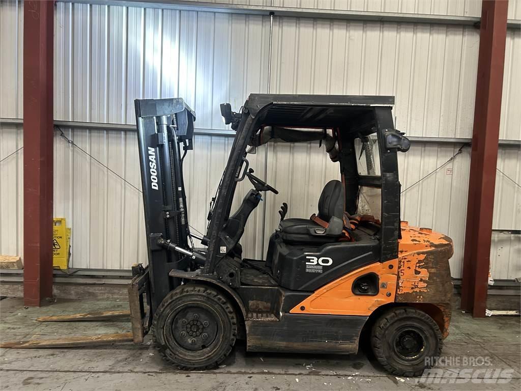 Doosan D30S-5 Dyzeliniai krautuvai