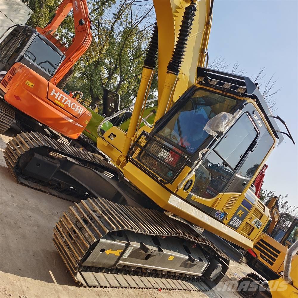 Komatsu PC200-8 Vikšriniai ekskavatoriai