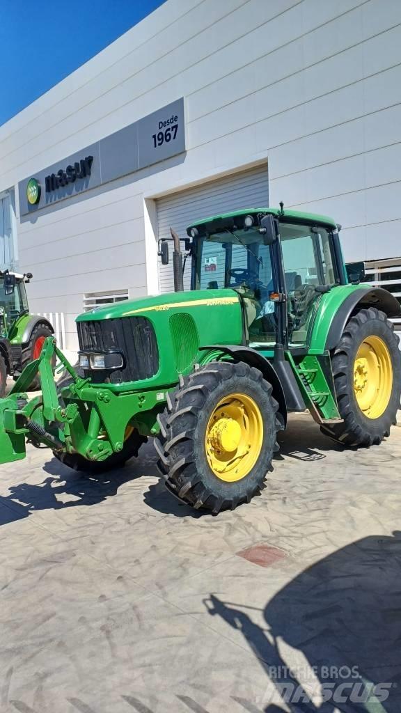 John Deere 6820 Traktoriai