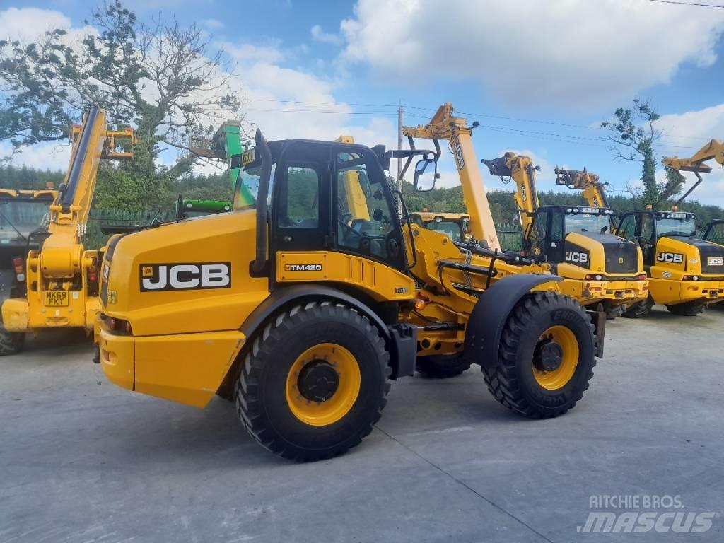 JCB TM420 Teleskopiniai krautuvai žemės ūkiui