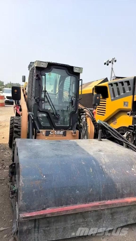 CASE SR 130 Krautuvai su šoniniu pasukimu
