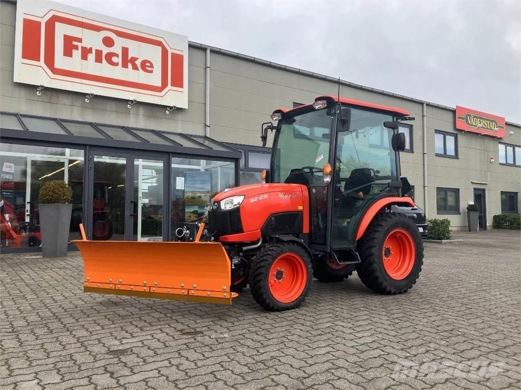 Kubota B2231 %SALE!% Naudoti kompaktiški traktoriai