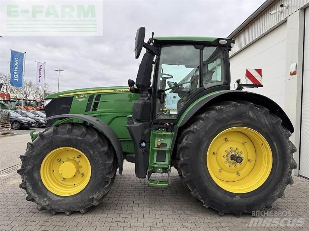 John Deere 6250 r Traktoriai