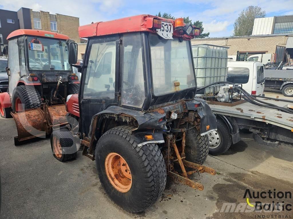 Kubota STV 32 Traktoriai
