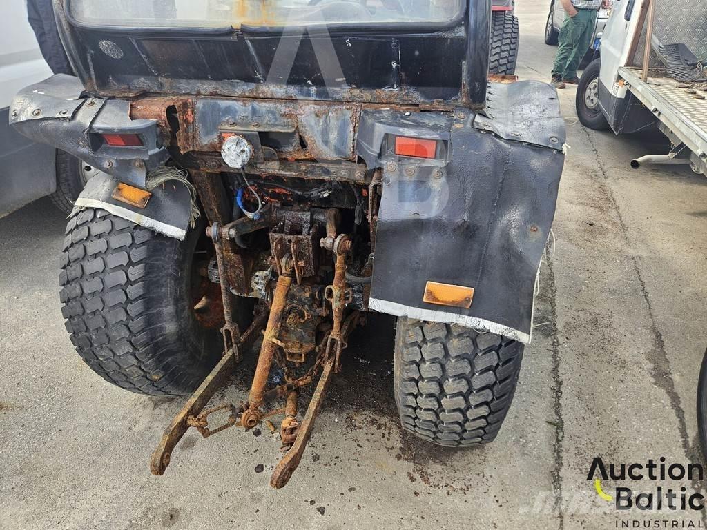 Kubota STV 32 Traktoriai