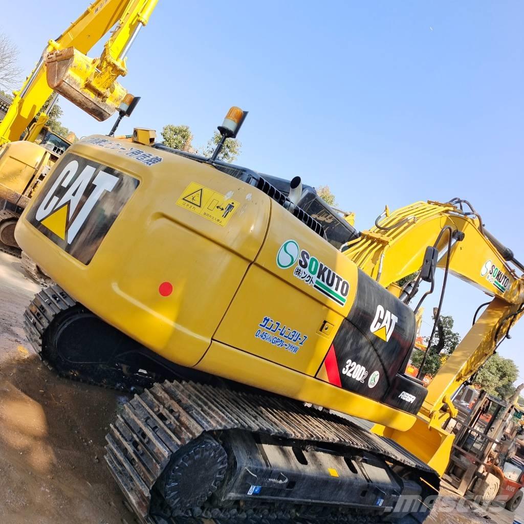 CAT 320 D2 Vikšriniai ekskavatoriai