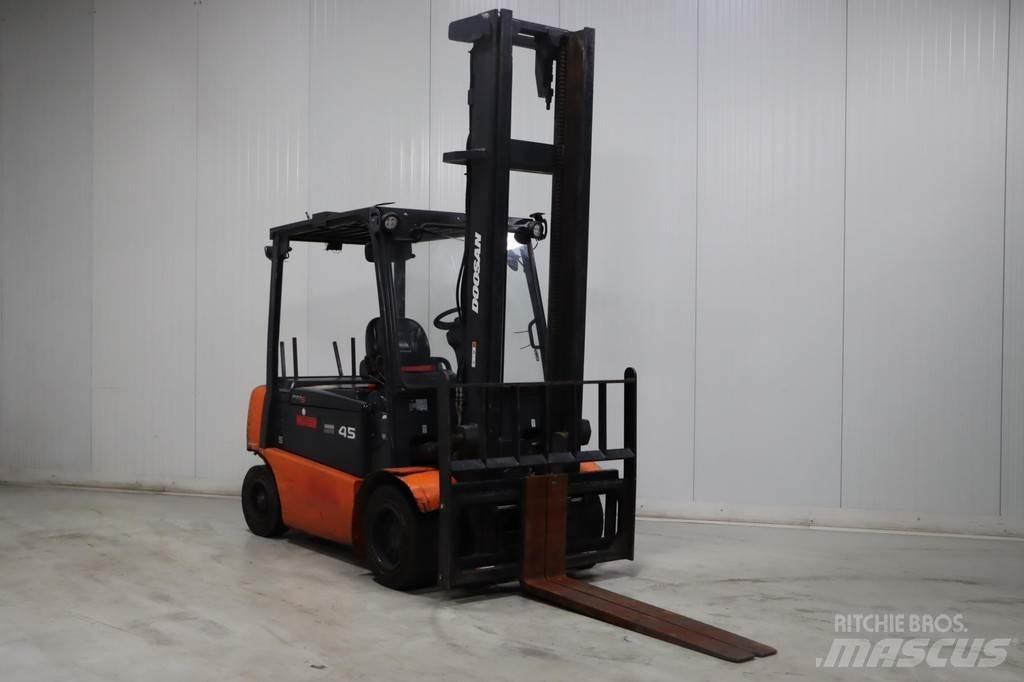 Doosan B45X-5 Elektriniai šakiniai krautuvai