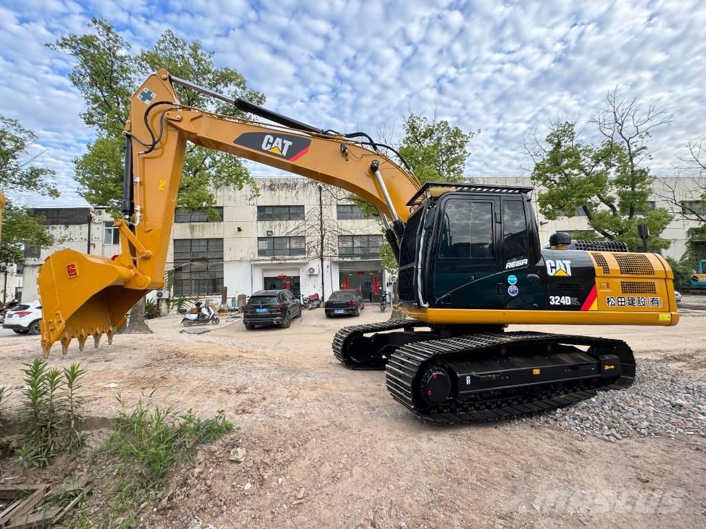 CAT 324 D Vikšriniai ekskavatoriai