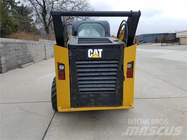 CAT 272 D Krautuvai su šoniniu pasukimu