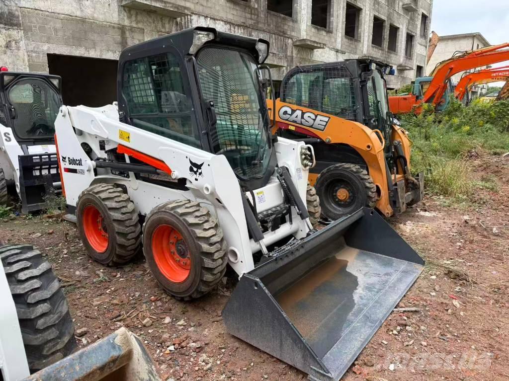 Bobcat S 550 Krautuvai su šoniniu pasukimu