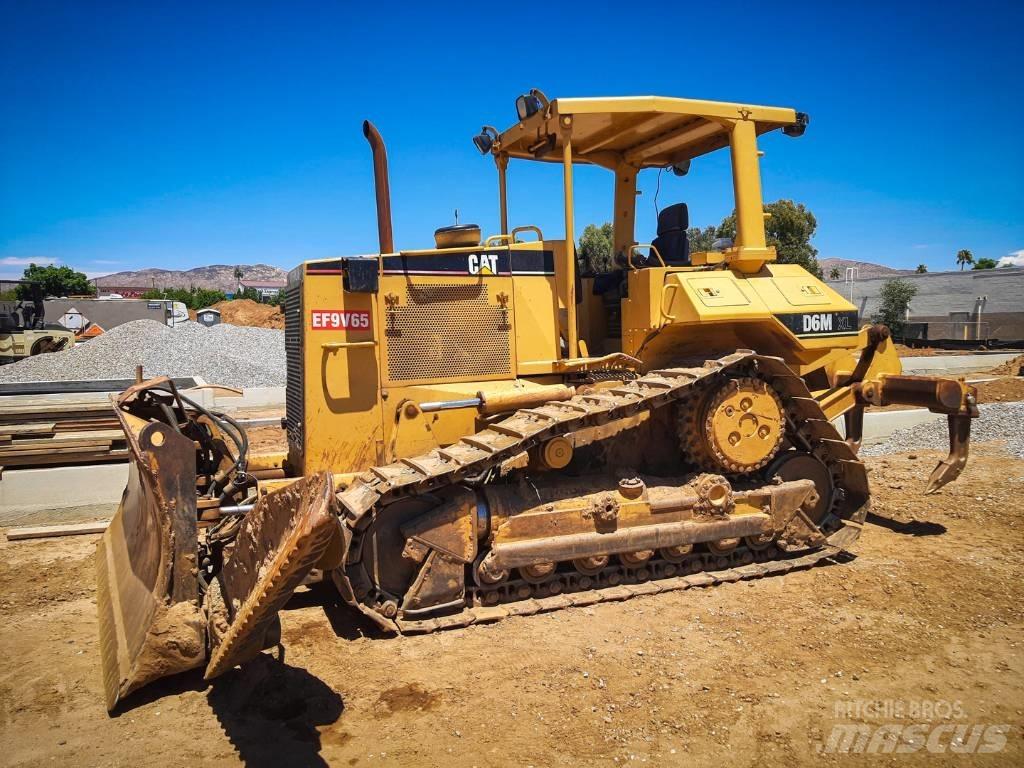 CAT D 6 M XL Vikšriniai buldozeriai