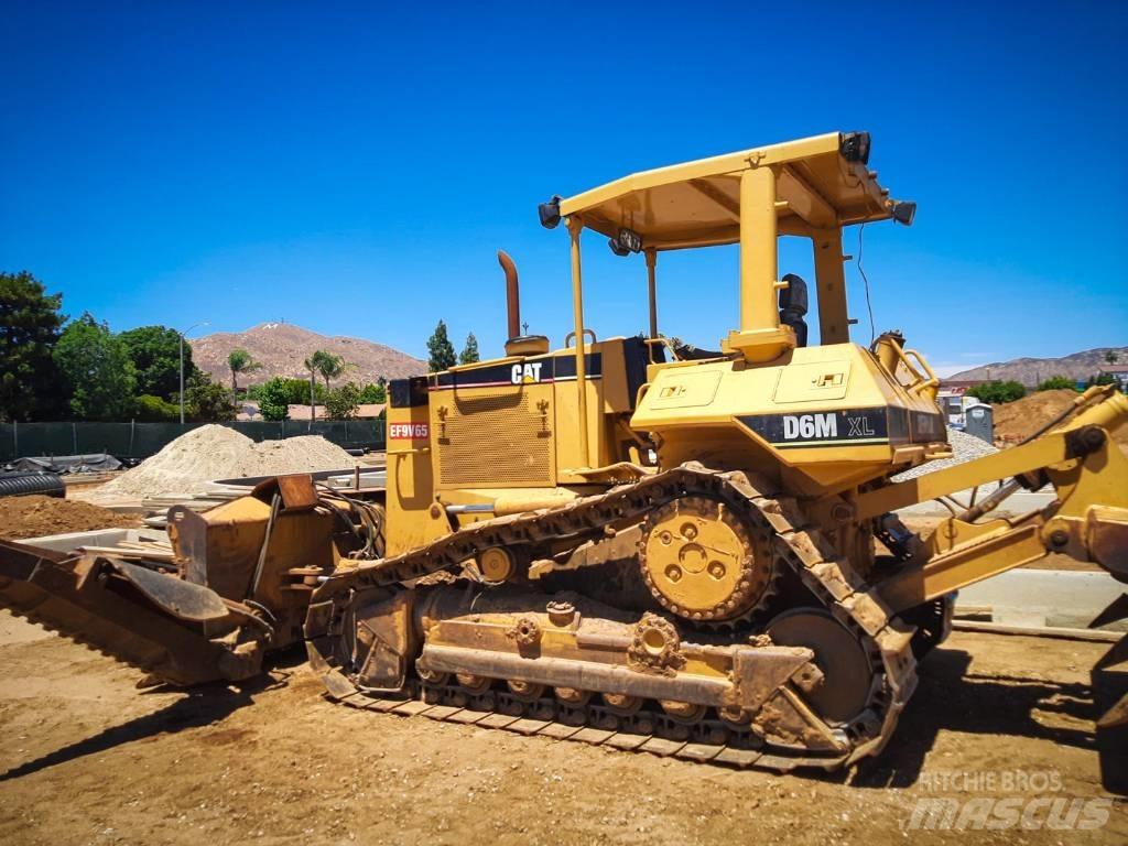 CAT D 6 M XL Vikšriniai buldozeriai