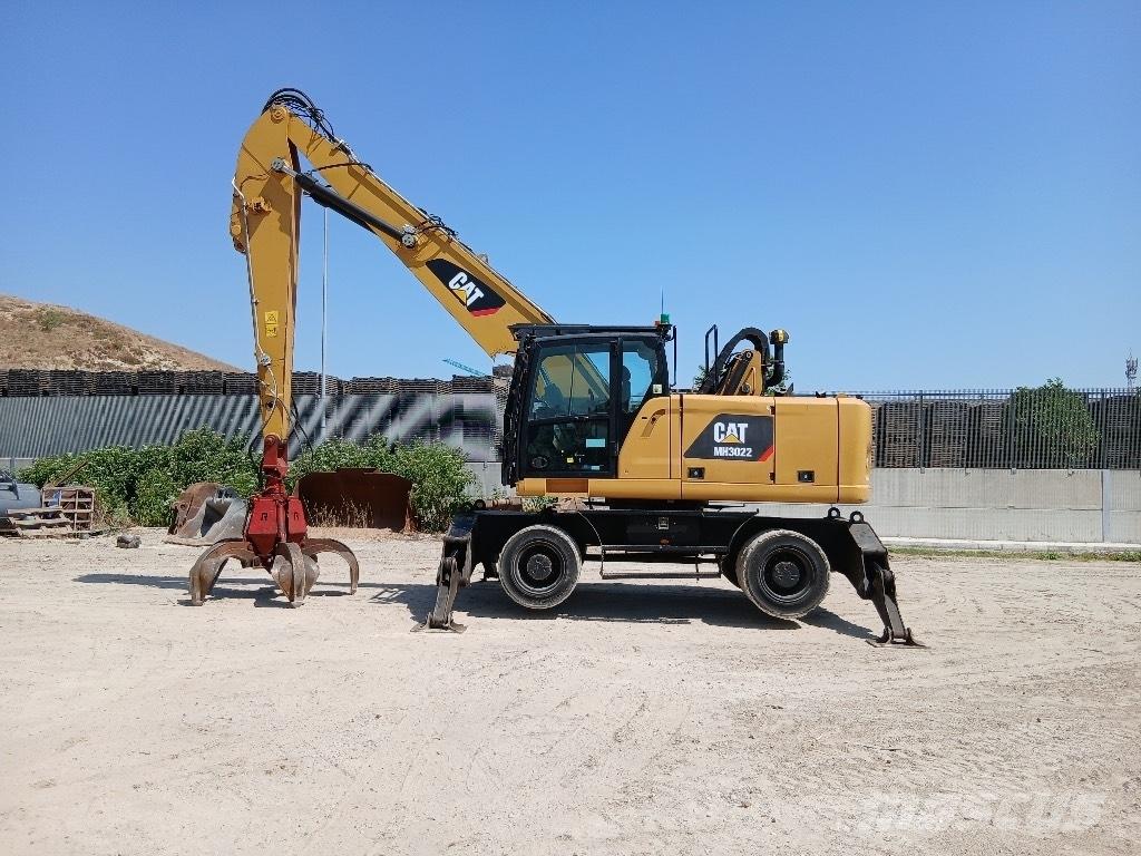CAT MH 3022 Atliekų / pramoniniai krautuvai