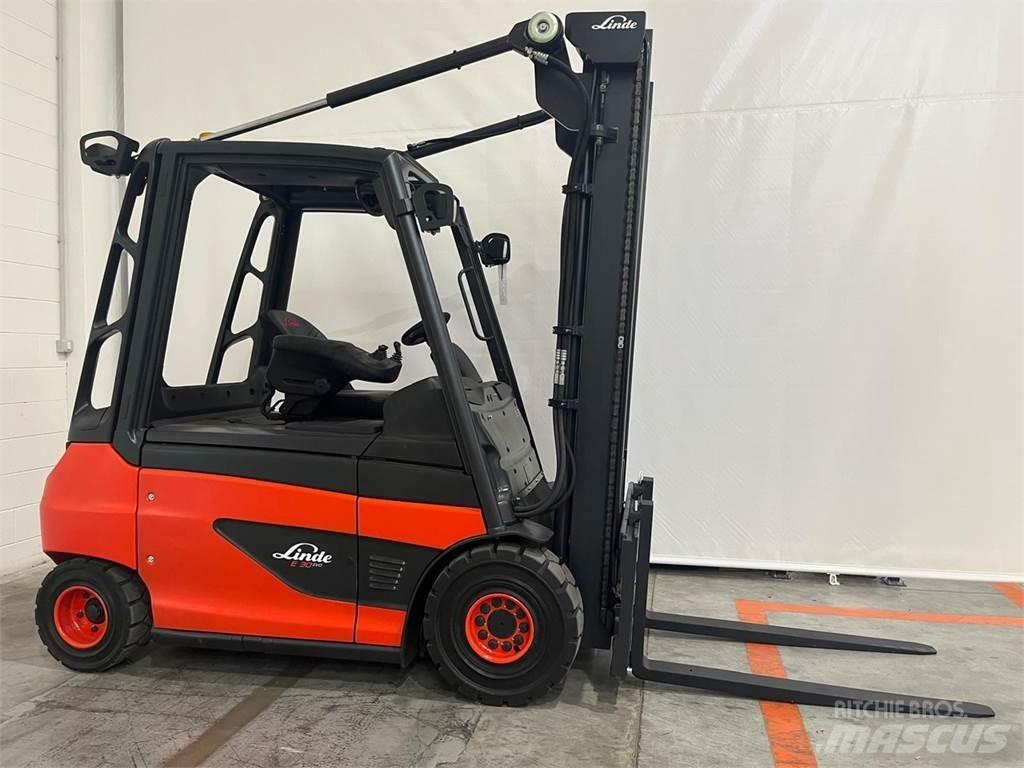 Linde E30-01 Elektriniai šakiniai krautuvai