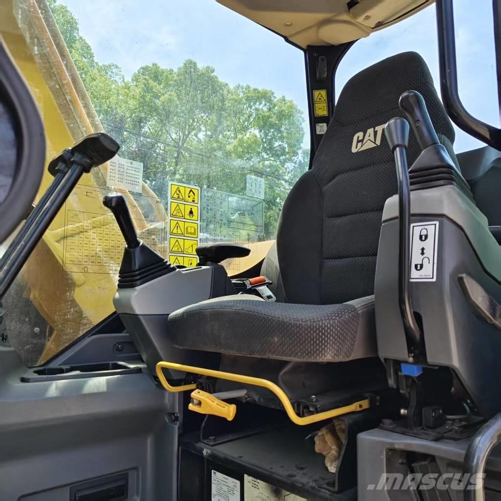 CAT 310 Vikšriniai ekskavatoriai