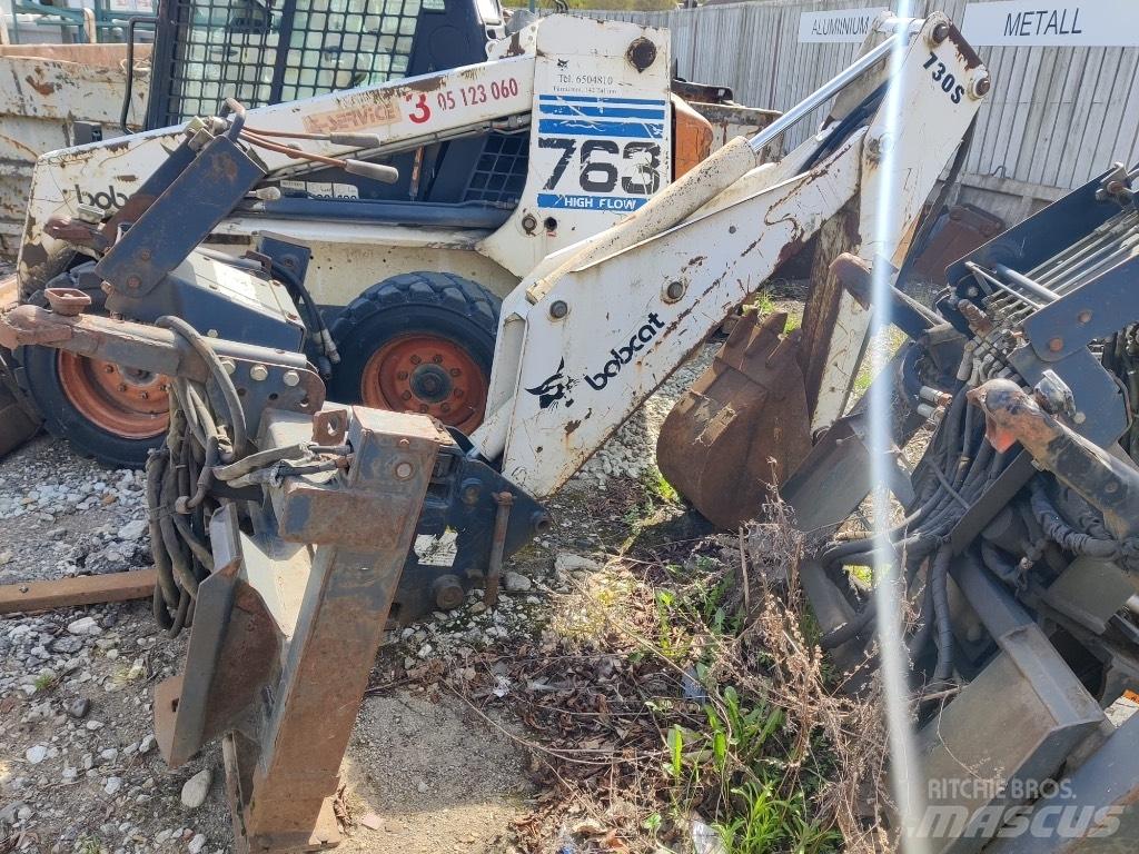 Bobcat S750 Tranšėjų kasimo technika