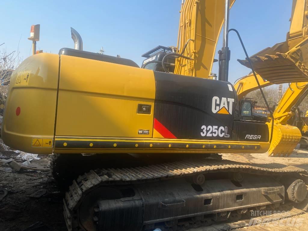 CAT 325 CL Vikšriniai ekskavatoriai