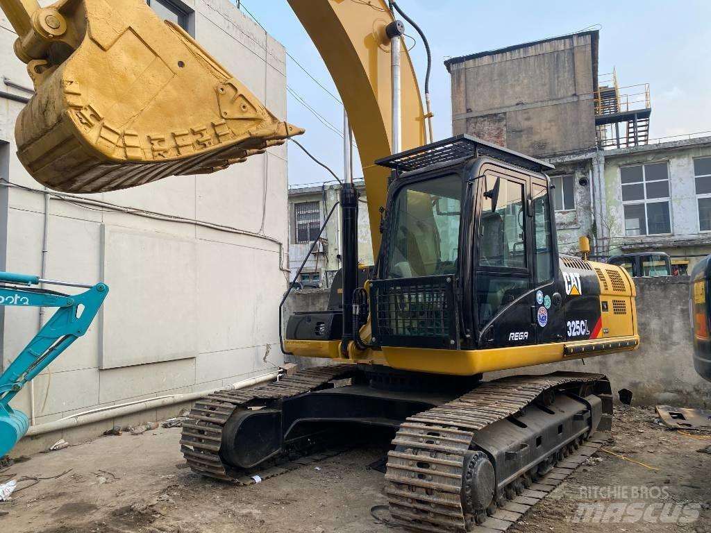 CAT 325 CL Vikšriniai ekskavatoriai