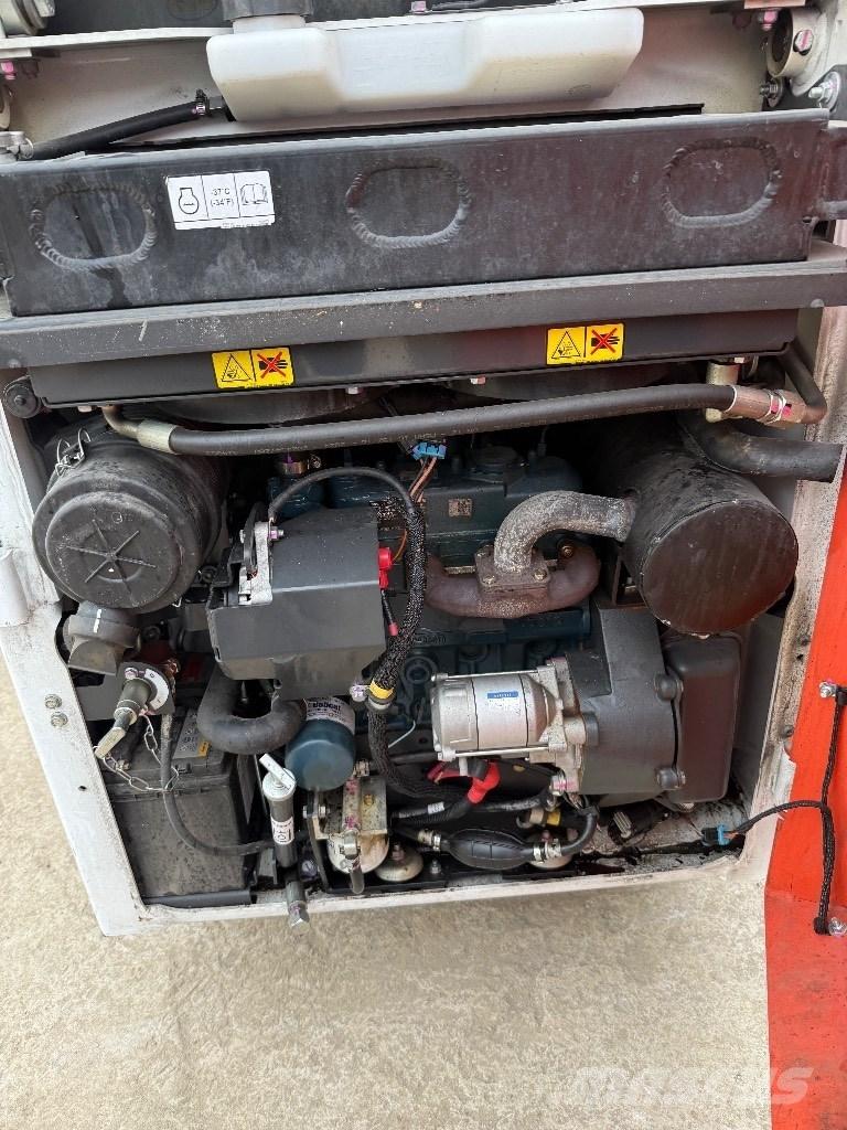 Bobcat S70 Krautuvai su šoniniu pasukimu