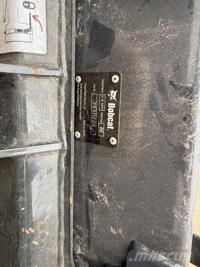 Bobcat S70 Krautuvai su šoniniu pasukimu