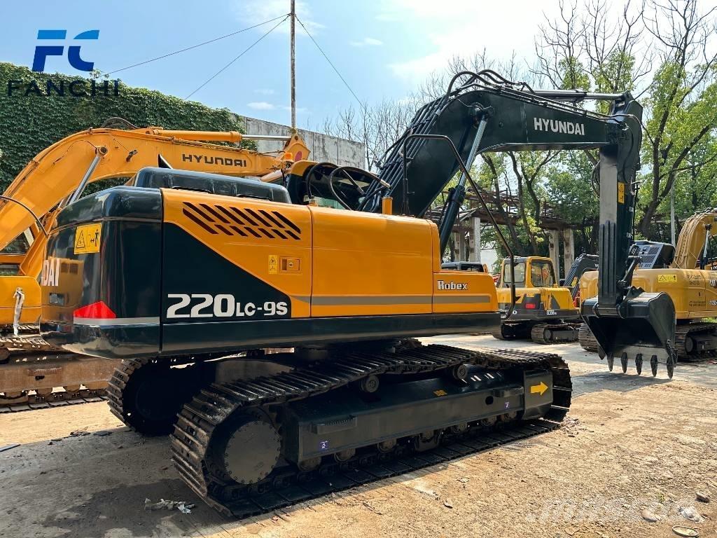 Hyundai 220lc-9s Vikšriniai ekskavatoriai