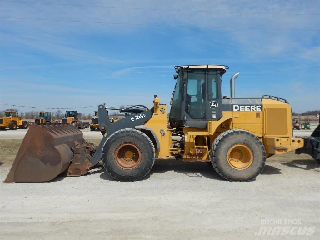 John Deere 624K Naudoti ratiniai krautuvai