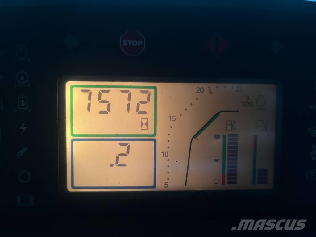 John Deere 7710 PQ Traktoriai