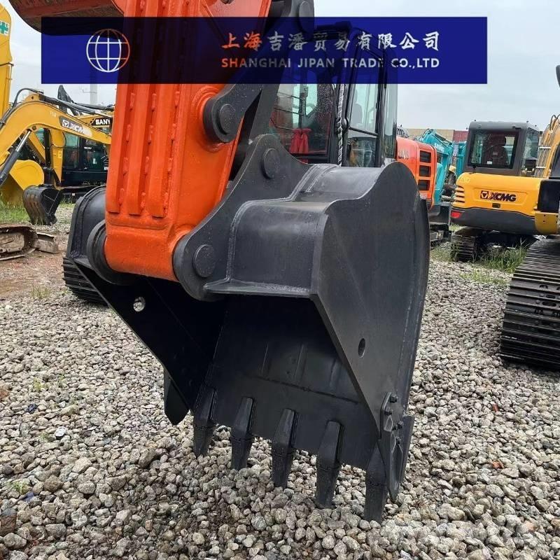 Doosan DX 225 Vikšriniai ekskavatoriai