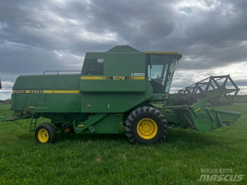 John Deere 1072 Derliaus nuėmimo kombainai