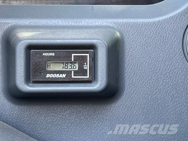 Doosan DX 140 LC-7 Vikšriniai ekskavatoriai