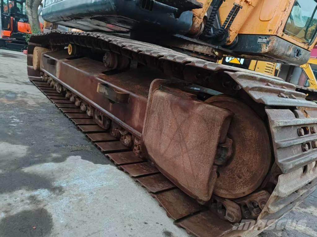 Hyundai R220LC-9S Vikšriniai ekskavatoriai