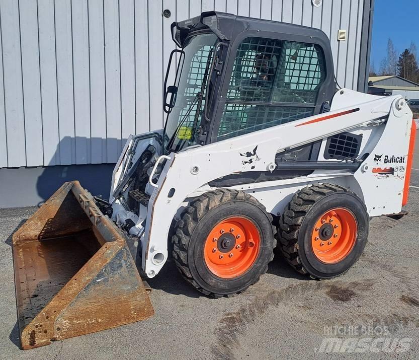 Bobcat S 450 Krautuvai su šoniniu pasukimu