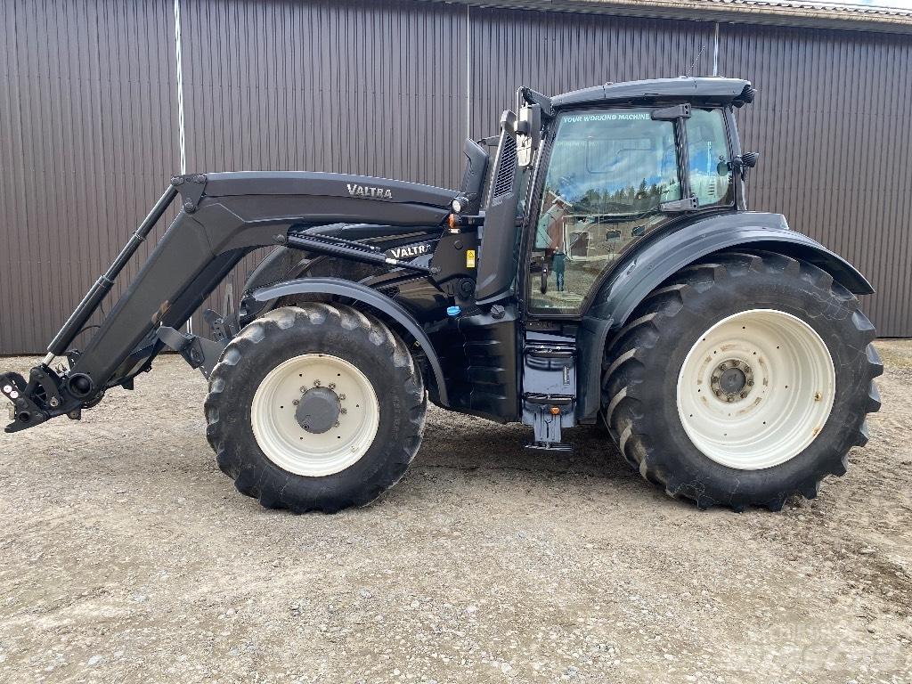 Valtra T254 V Traktoriai