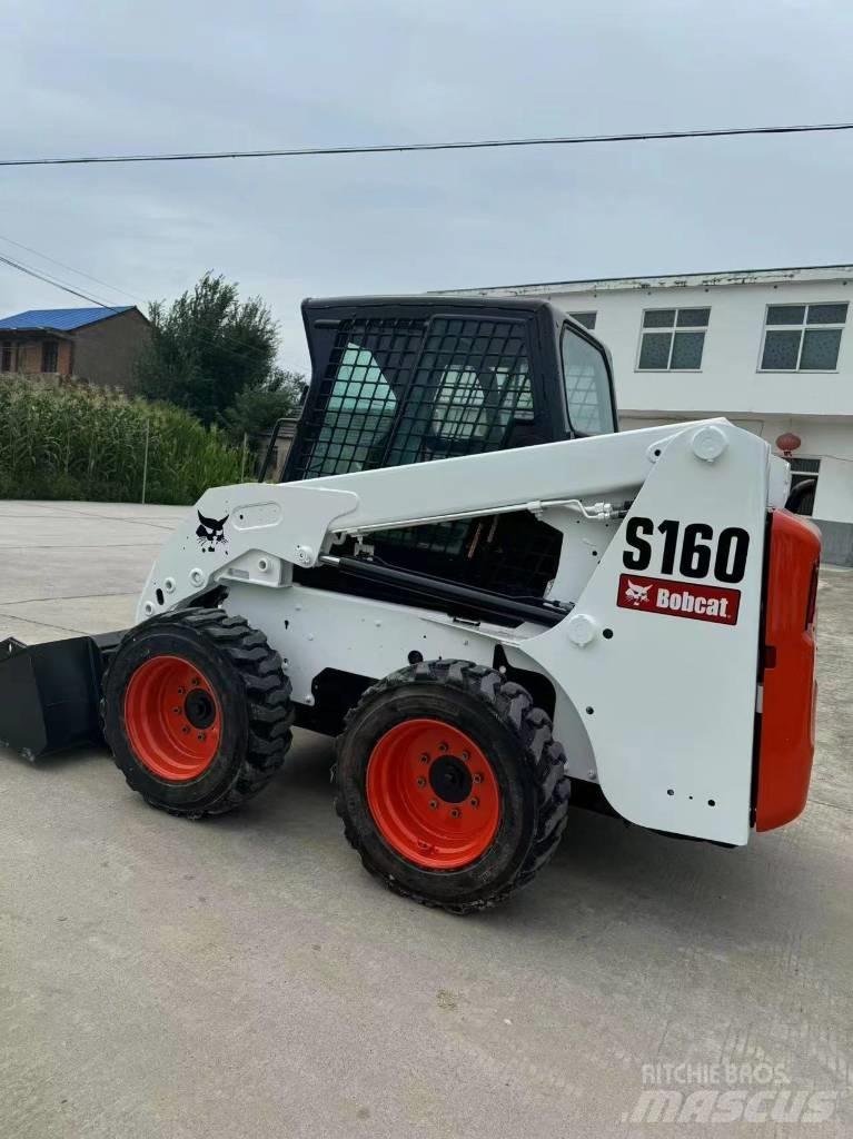 Bobcat S 160 Krautuvai su šoniniu pasukimu