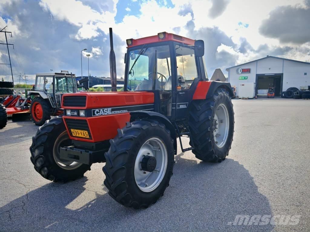Case IH 1056 XL Traktoriai