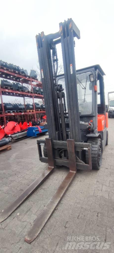 Doosan D 30 G Dyzeliniai krautuvai