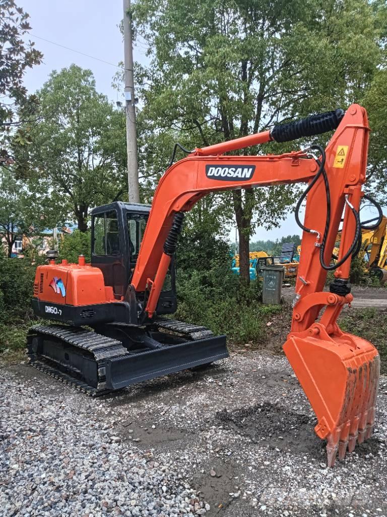 Doosan DH 60 Vikšriniai ekskavatoriai