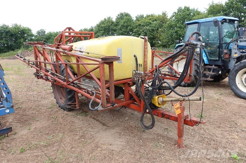 Ekko 2600 L Prikabinami purkštuvai