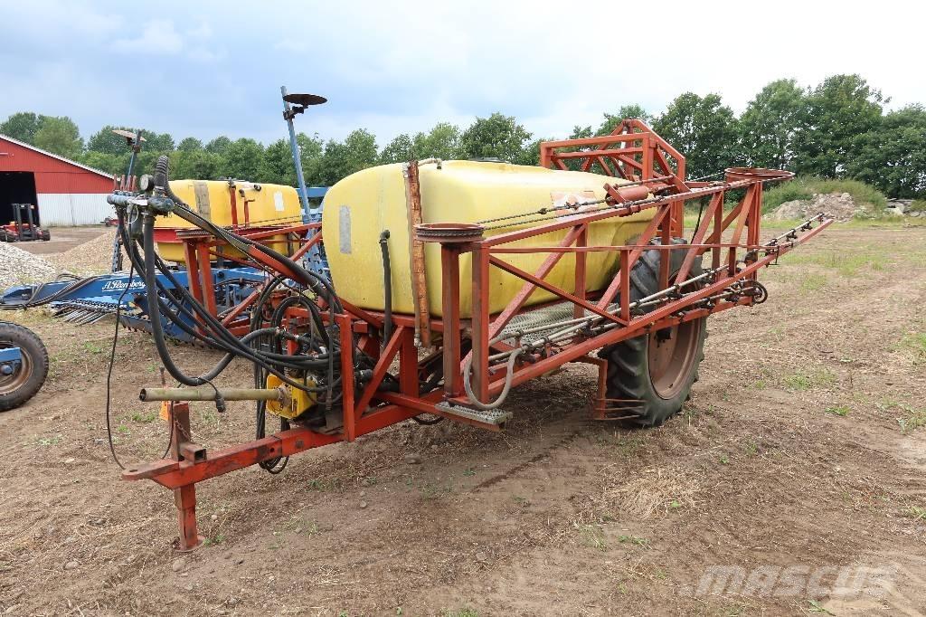Ekko 2600 L Prikabinami purkštuvai