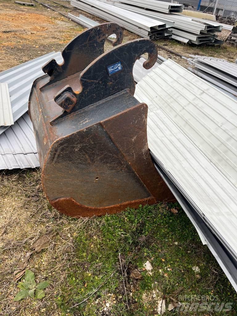 CASE WX 148 Ratiniai ekskavatoriai