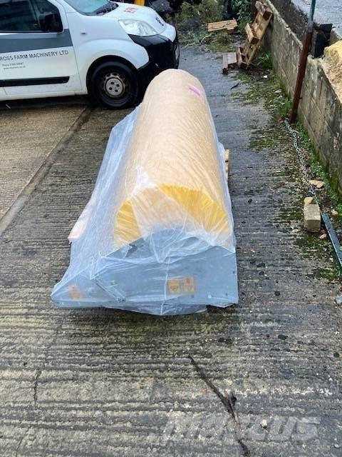 JCB SWEEPER Kiti krovimo ir kasimo mechanizmai ir jų priedai