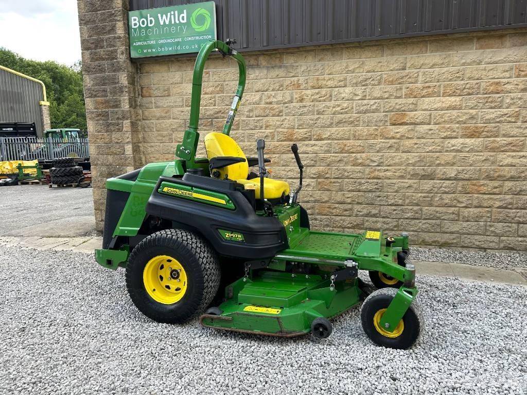 John Deere 997 Žoliapjovės su lankstiniu vairavimo mechanizmu