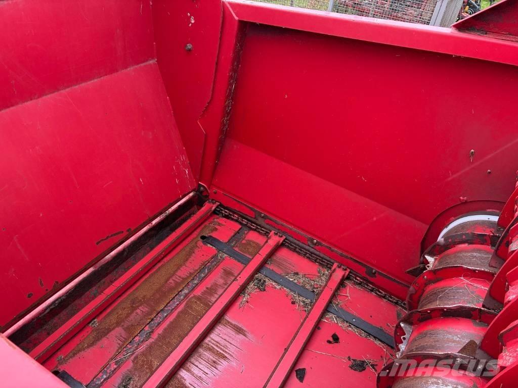 Kverneland 853 Pro Ryšulių smulkinimo, pjaustymo ir išvyniojimo įrenginiai