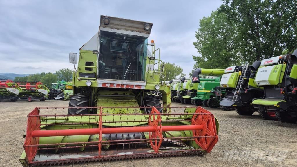 CLAAS Dominator 86 Derliaus nuėmimo kombainai